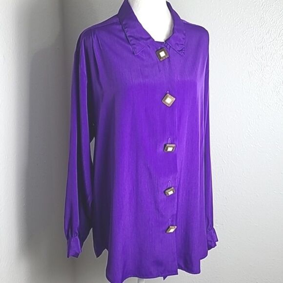 The 1 East Custom Collection Purple ButtondownBlouse, Big White Buttons, Size 14 - Picture 7 of 11